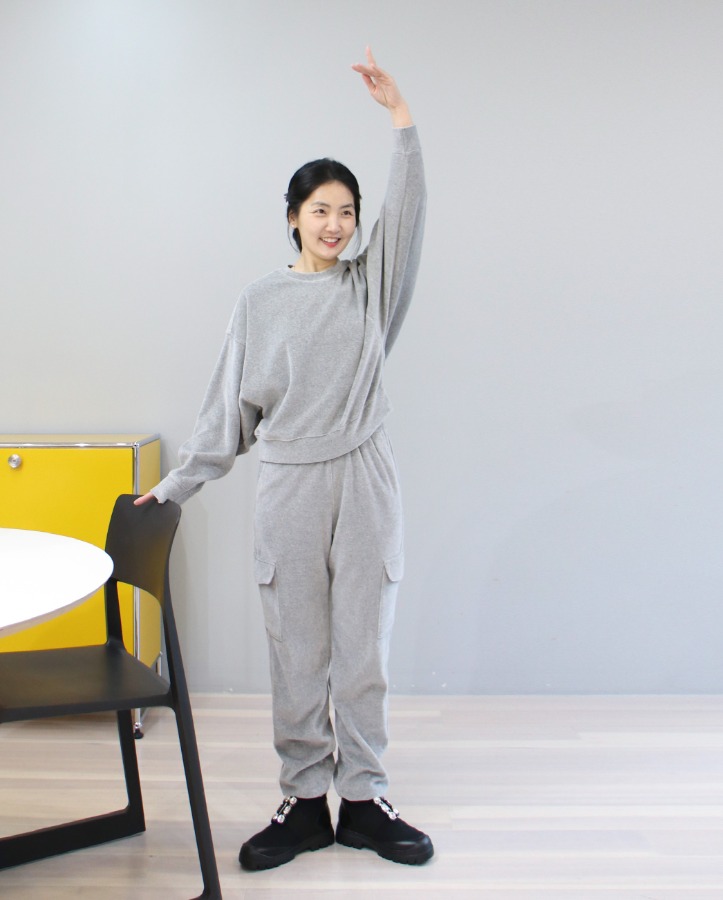 [premium] velvet sweatshirt + pocket jogger pants